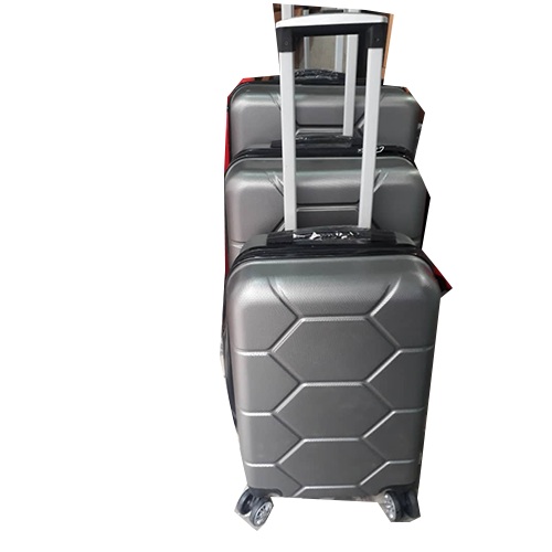 3 PIECE SET OF TRAVELLING LUGGAGE