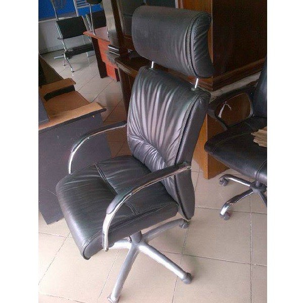 Deluxe Executive Leather Chair POM Model