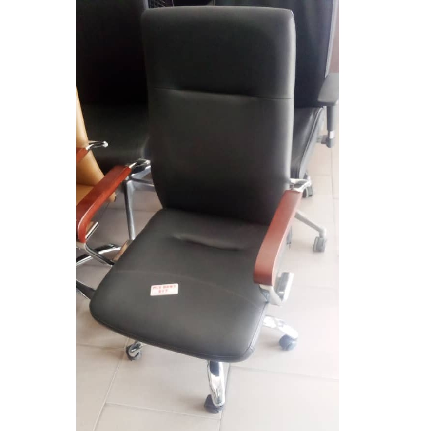 QUALITY DESIGNED LIGHT & WOODEN TOP HANDLE EXECUTIVE CHAIR AVAILABLE-(ROMIN)