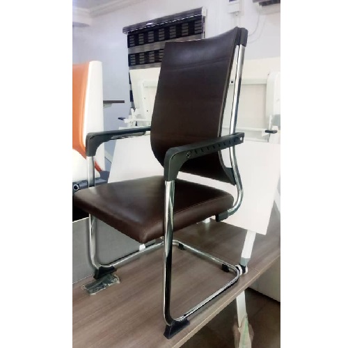 QUALITY DESIGNED BLACK EXECUTIVE OFFICE CHAIR - AVAILABLE (ARIN)