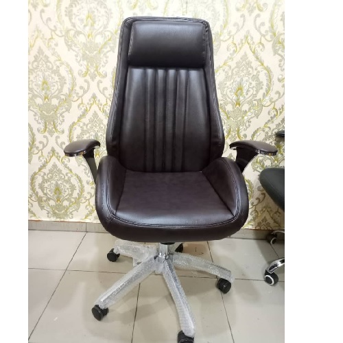 QUALITY DESIGNED BLACK EXECUTIVE CHAIR - AVAILABLE (UGIN)