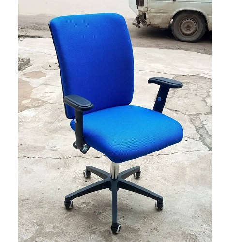 QUALITY DESIGNED BLACK EXECUTIVE CHAIR - AVAILABLE (UGIN)