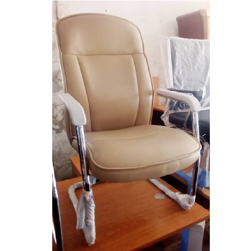 QUALITY DESIGNED BROWN VISITOR`S CHAIR AVAILABLE-(ROMIN)