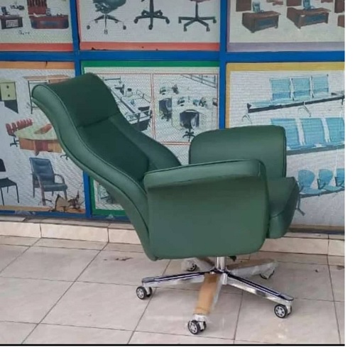 QUALITY DESIGNED DARK GREEN EXECUTIVE OFFICE CHAIR - AVAILABLE (UGIN)