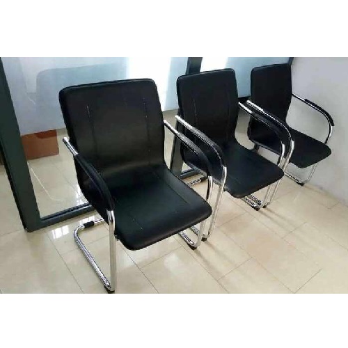 QUALITY DESIGNED BLACK EXECUTIVE OFFICE CHAIR - AVAILABLE (SAINT)