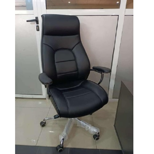 QUALITY DESIGNED BLACK EXECUTIVE OFFICE CHAIR - AVAILABLE (SAINT)