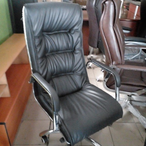 QUALITY DESIGNED EXECUTIVE OFFICE BLACK CHAIR (HAFUR)