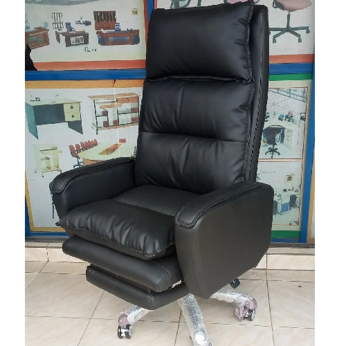 QUALITY DESIGNED WHITE EXECUTIVE CHAIR - AVAILABLE (UGIN)