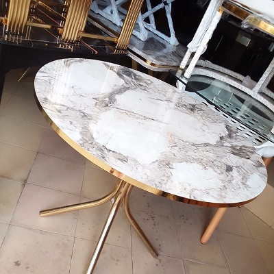 WHITE ROUND MARBLE TOP TABLE WITH 3 LEGS (1530)