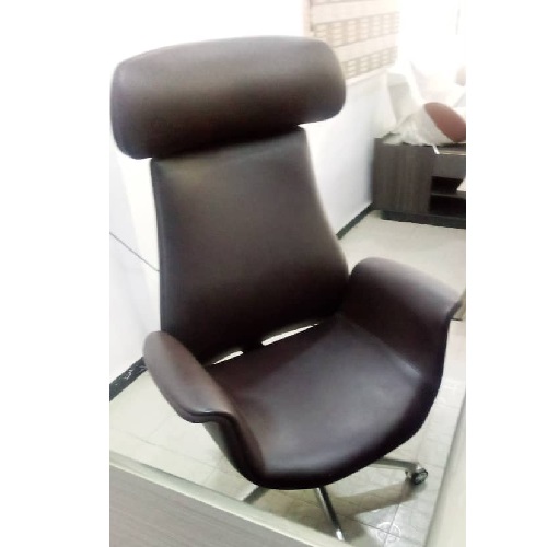 QUALITY DESIGNED COFFEE BROWN EXECUTIVE OFFICE CHAIR WITH HEAD REST- AVAILABLE (ARIN)