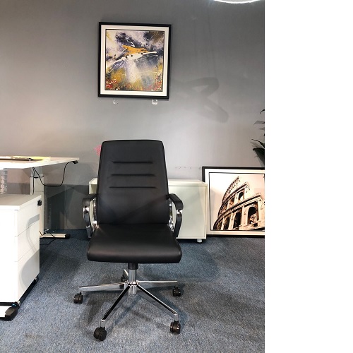 QUALITY BLACK EXECUTIVE OFFICE CHAIR - AVAILABLE (MOBIN)