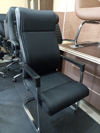 BLACK VISITORS CHAIR WITH HIGH BACK (FMAN)