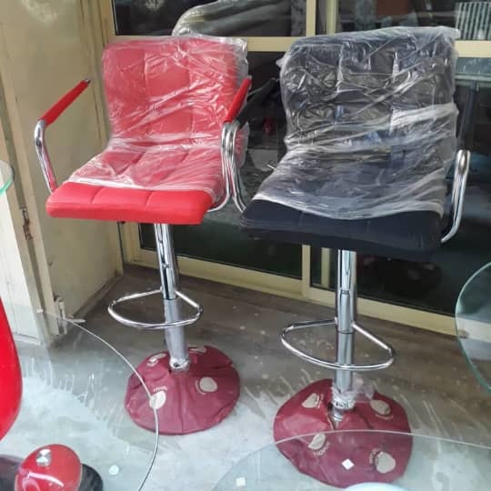 BLACK & RED CHAIRS WITH ROUND BASE & LEG REST (NEBI)
