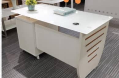 WHITE OFFICE TABLE WITH DRAWERS 1.4 METERS (AMEFU)