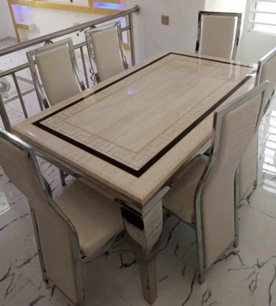 CREAM DINING TABLE & SILVER LEGS WITH 6 CREAM CHAIRS (YOFU)