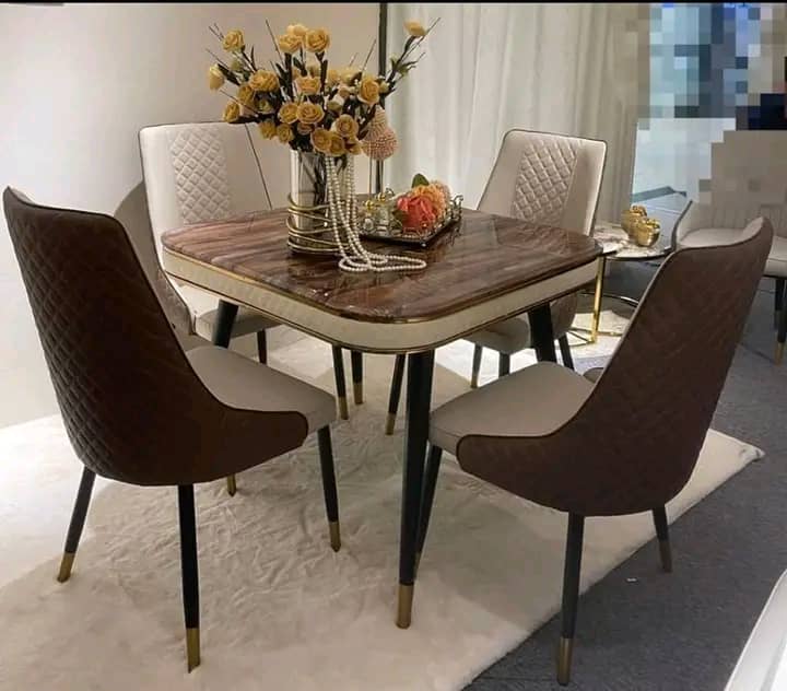 BROWN & CREAM SQUARE MARBLE TOP DINING TABLE WITH 4 BROWN & CREAM CHAIRS (NAFU)