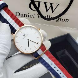 DANIEL WELLINGTON EXCLUSIVE NAVY BLUE | WHITE AND RED LEATHER WRISTWATCH WITH GOLD AND WHITE SCREEN (SAWW)