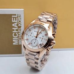 MICHAEL KORR EXCLUSIVE DESIGNERS WRISTWATCH WITH GOLDEN CHAIN AND WHITE SCREEN (SAWW)